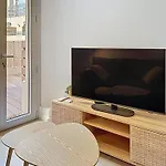 2p Neuf Avec Terrasse, Proche شقة نيس