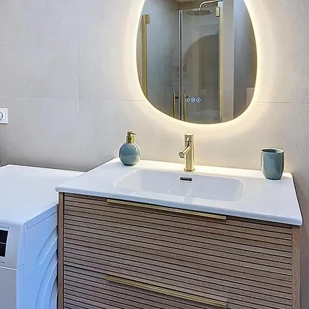 2p Neuf Avec Terrasse, Proche Apartment