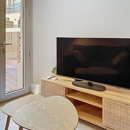 2p Neuf Avec Terrasse, Proche Apartman Nizza