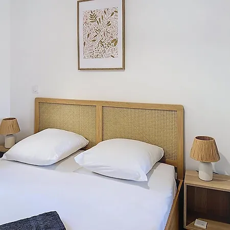 2p Neuf Avec Terrasse, Proche