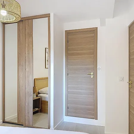 2p Neuf Avec Terrasse, Proche Apartman *